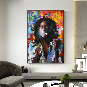 Immagine Bob Marley re del reggae. Di buona qualità, originale, appeso a una parete sopra il divano di un salotto.
