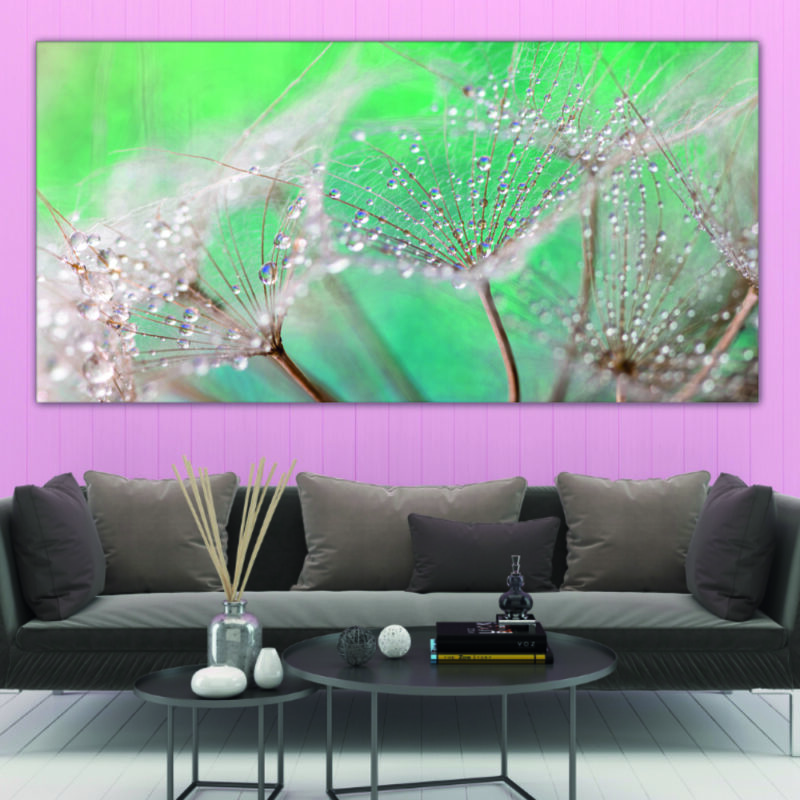 Tableau Fleur artistique. Bonne qualité, original, accrochée sur un mur au dessus d'un canapé dans un salon