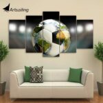 Tableau carte du monde sur un ballon de foot
