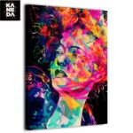 Tableau femme géométrique multicolore